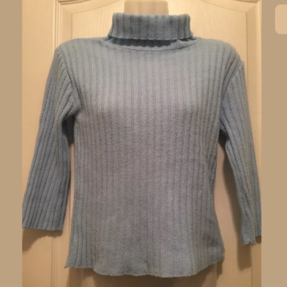 POWDER BLUE CHUNKY RIBBED TURTLENECK SWEATER SMALL